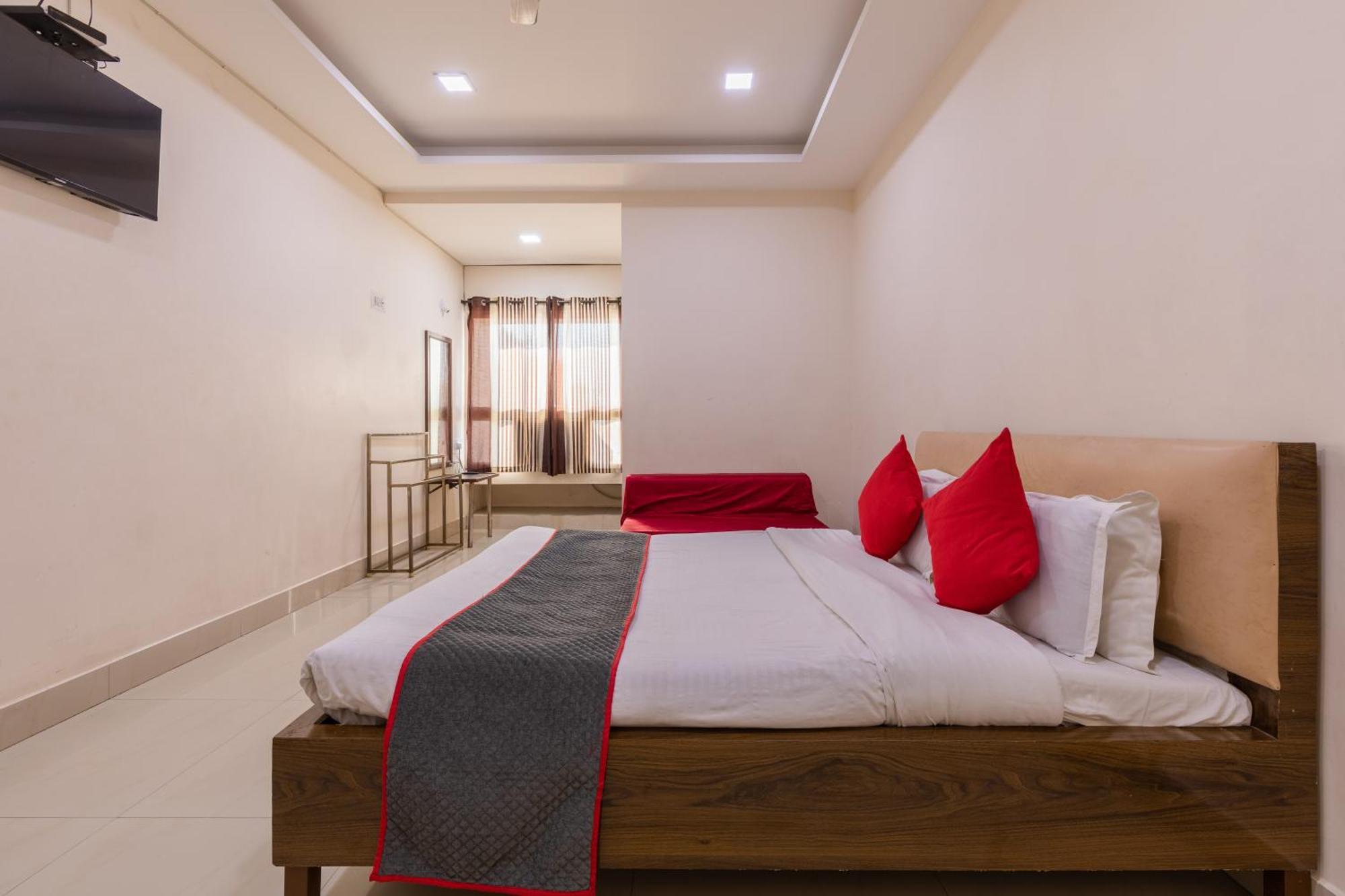 Ruchishree Garden Hotel Ujjain Exterior foto